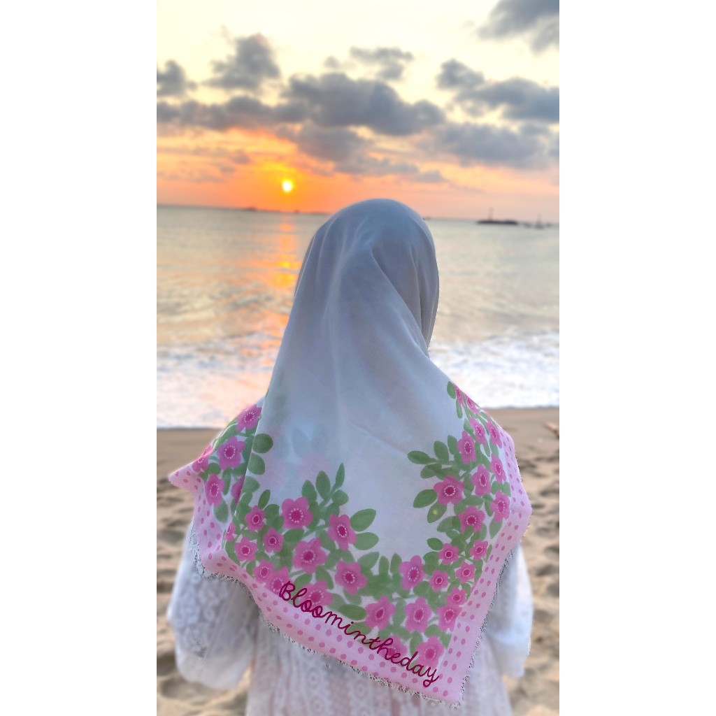 Exclusive Hand Drawing Designed Hijab Voal Ultrafine series Innocent Pink