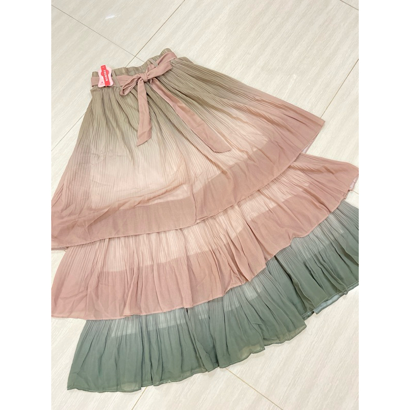 Rok skirt umpak gradasi 3 layer import premium, Rok brukat putih