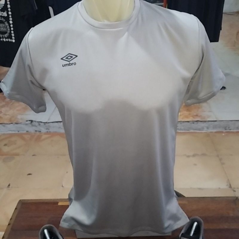 kaos umbro