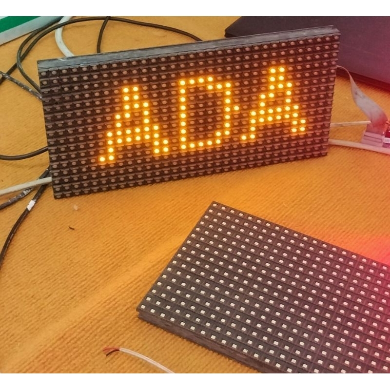 

papan tulisan digital