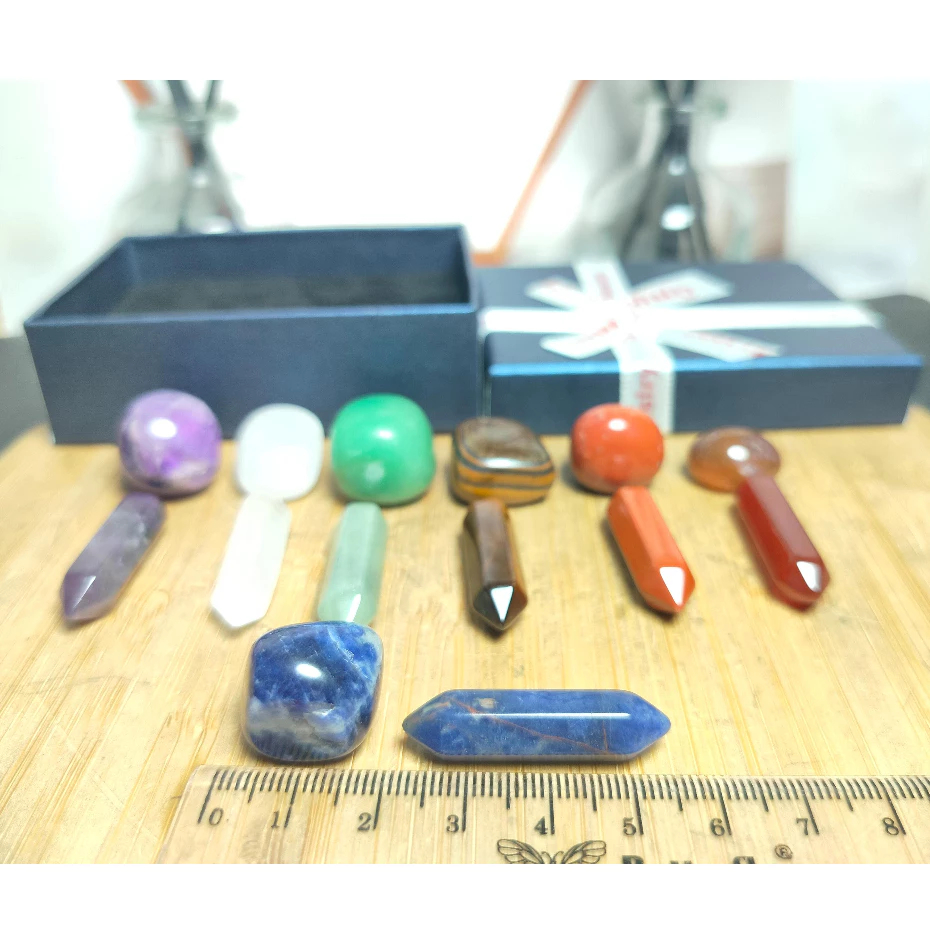 RB Natural 7 Chakra Small DT Pointer with Tumble Set Box