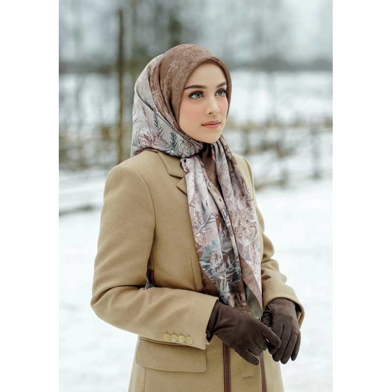 Buttonscarves x Disney Frozen SATIN NEW