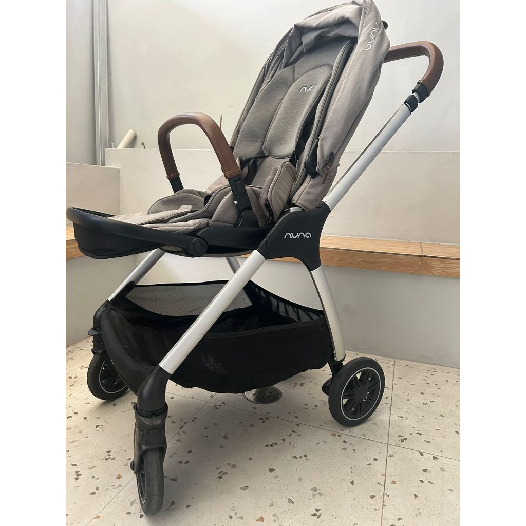 NUNA TRIV NEXT STROLLER PRELOVED