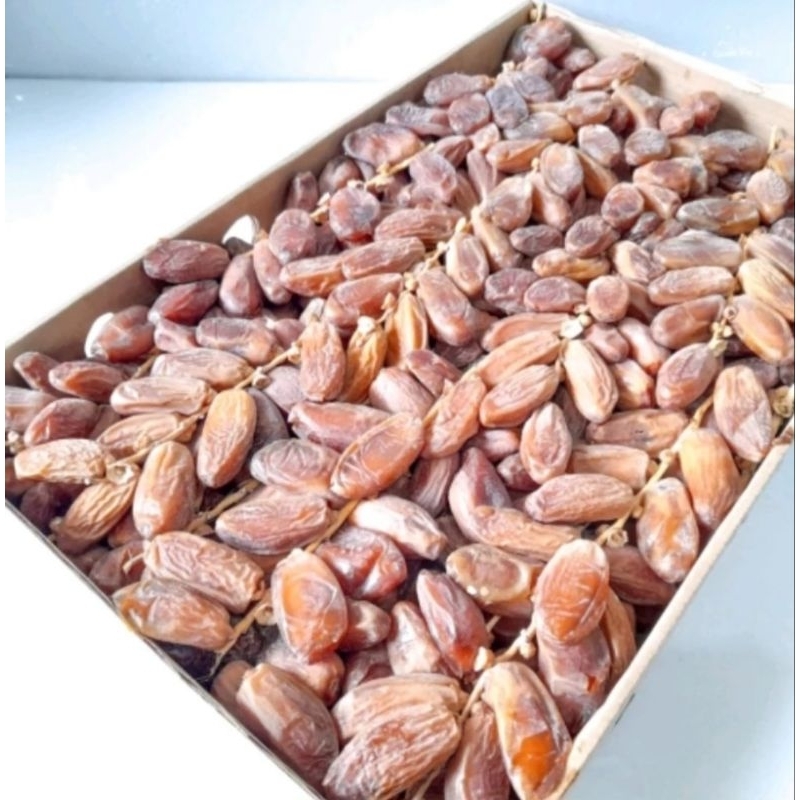 

Kurma Tangkai Premium 500gram Fresh Dates Kurma Tunisia Tangkai Premium 500gram Fresh Dates