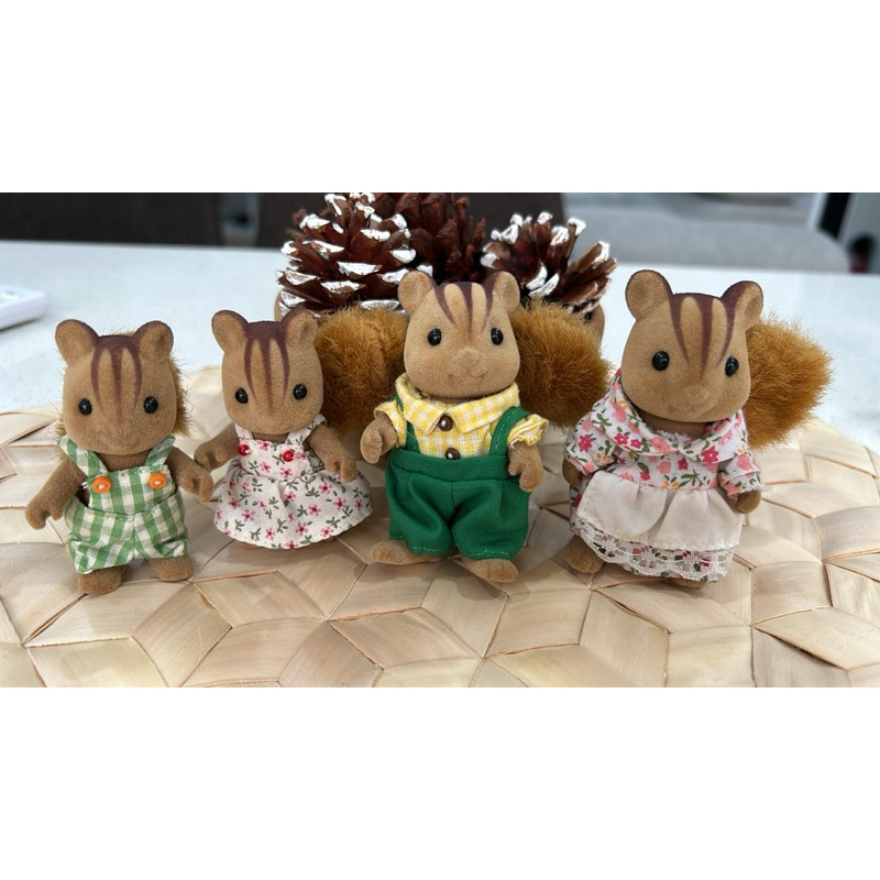 Sylvanian Furbank Squirell Family preloved rare vintage