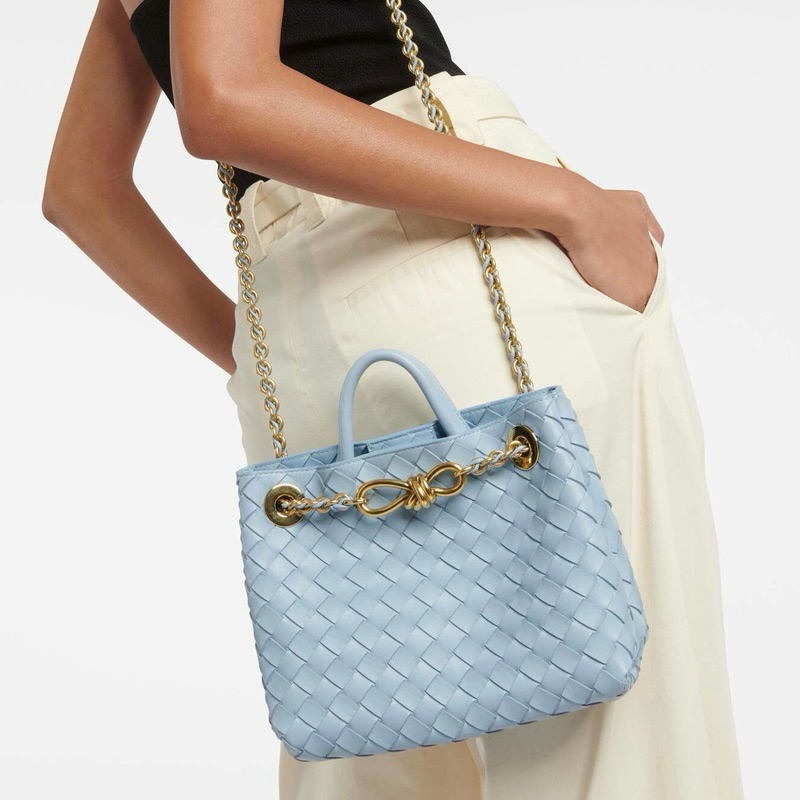 Original Bottega Veneta BV Small Andiamo Squared Shoulder / Crossbody / Top Handle Bag in Intrecciat