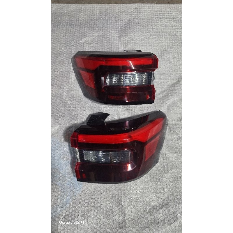Lampu belakang toyota raize
