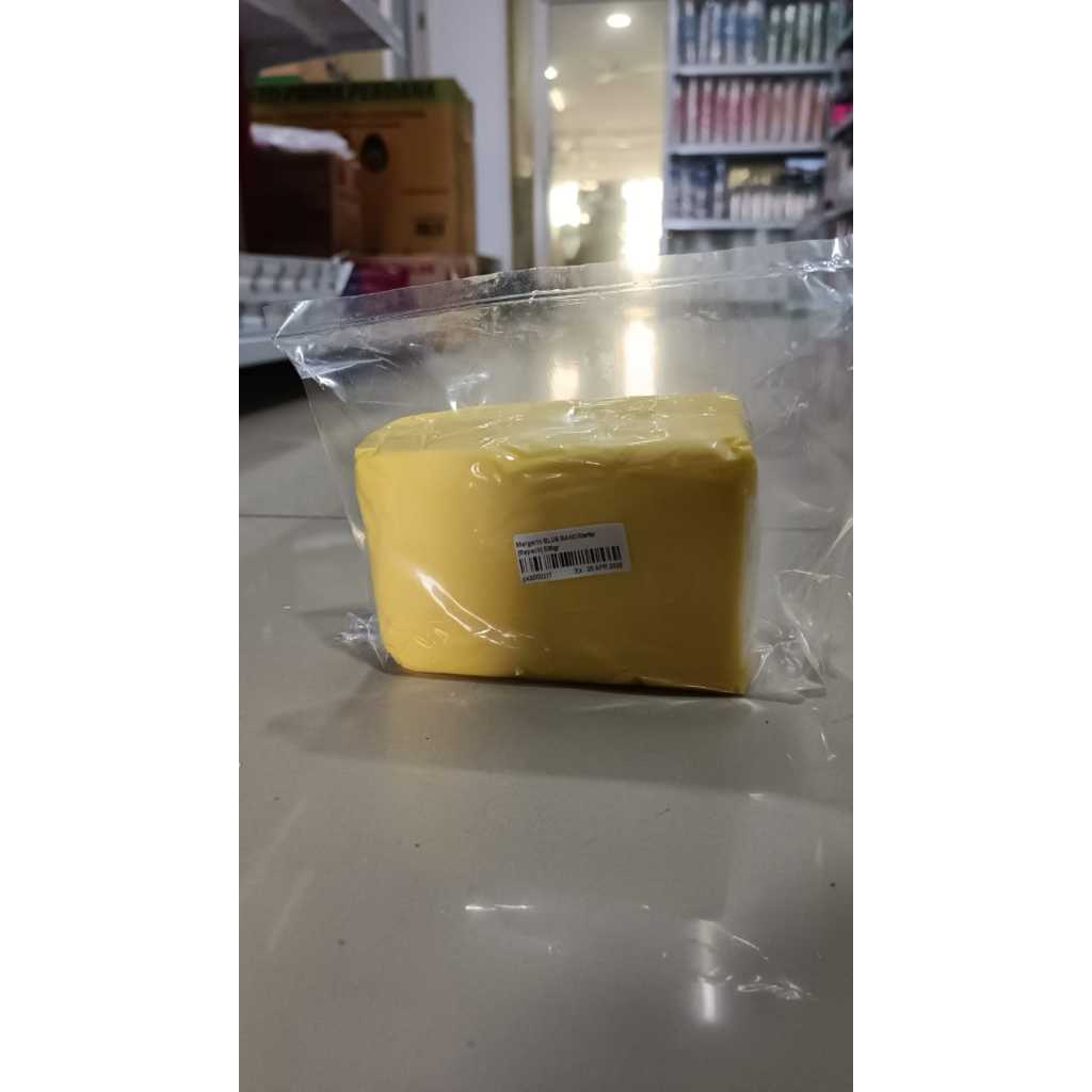 

Blue Band Serbaguna Sachet 500gr - Magarine Repack 500gr - Butter, Baking