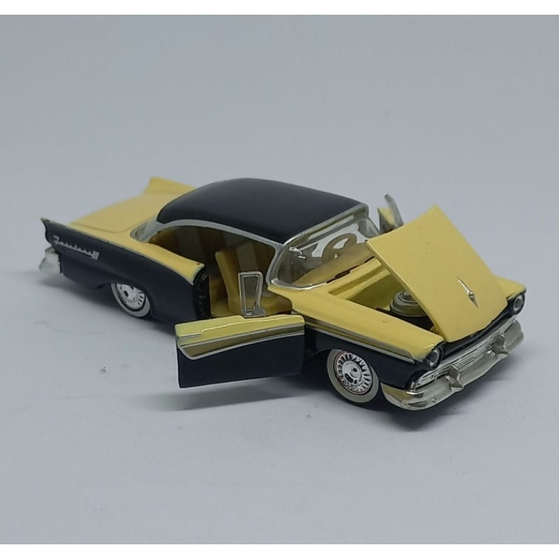 m2 machines 1957 ford fairlane loose diecast 1/64