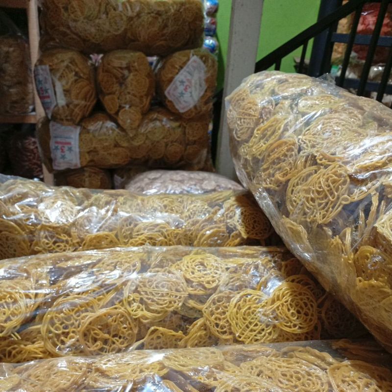 

kerupuk mie mentah merk 3 bintang isi 4kg