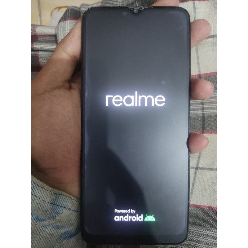 REALME 5i Mentok di Logo