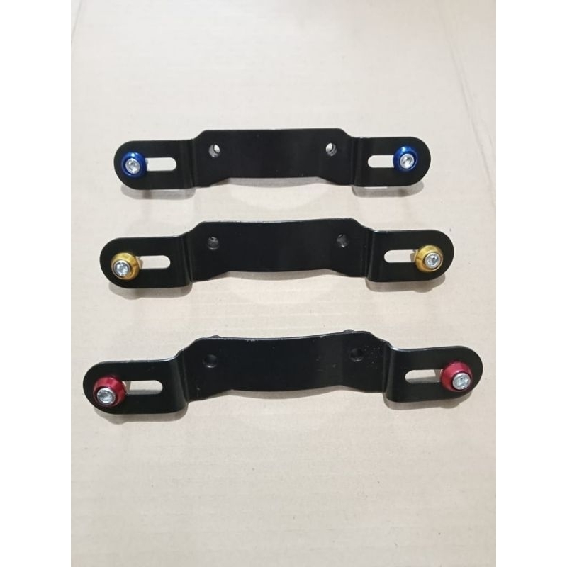 brecket besi untuk dudukan plat nomor motor beat karbu vario karbu / vario led 125,150, bracket plat