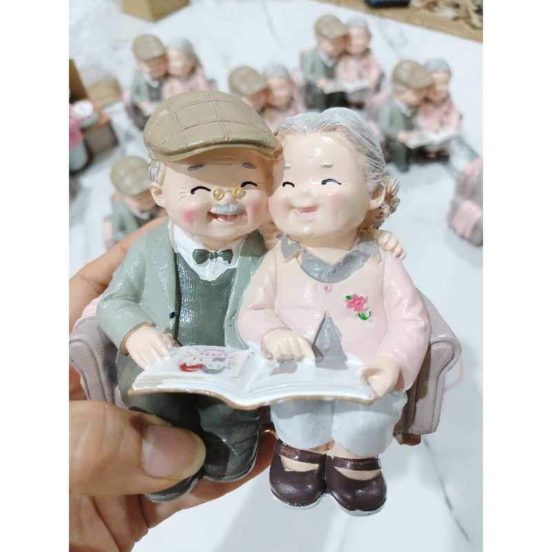 sale Patung nenek kakek /sale defect nenek kakek  / Hiasan kane / patung kane
