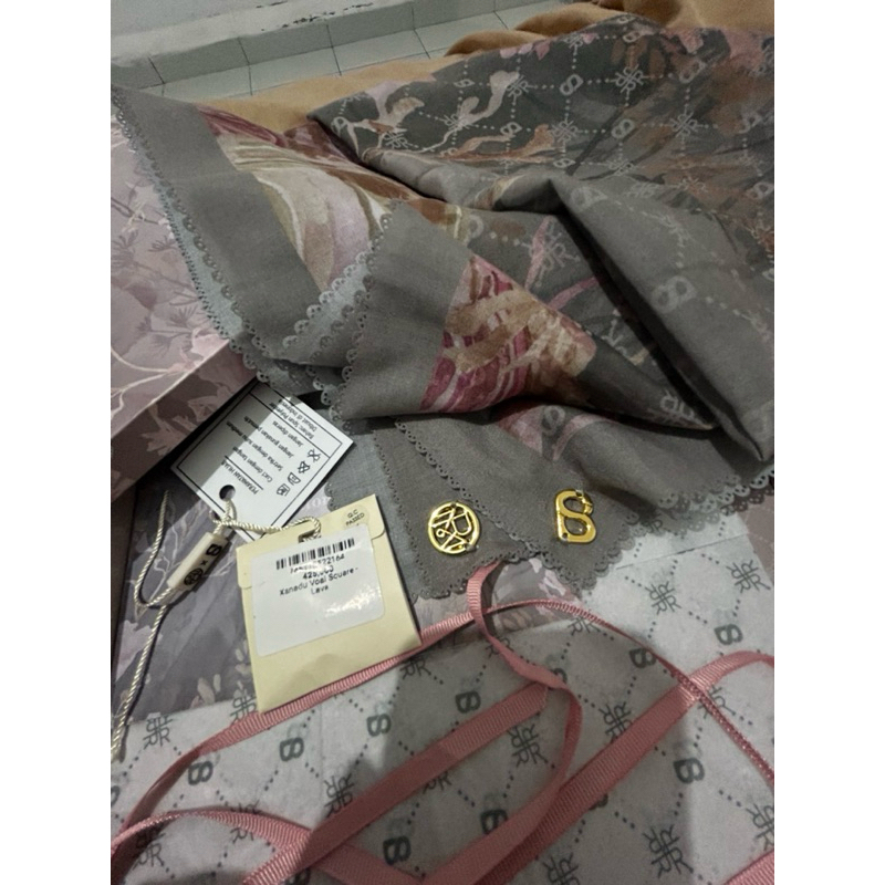 buttonscraves x riamiranda xanadu