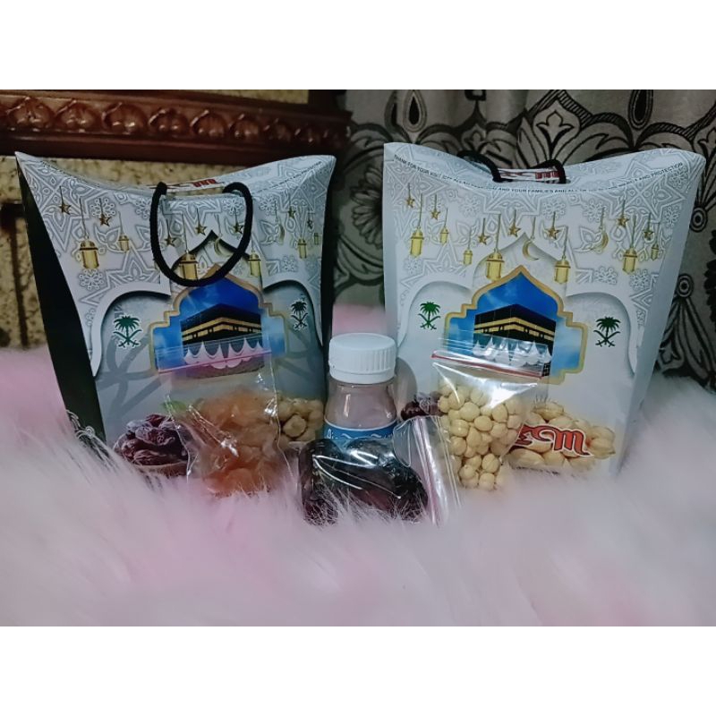 

Oleh-oleh umroh/haji paket hemat (25pcs) (30pcs) dan (50pcs)