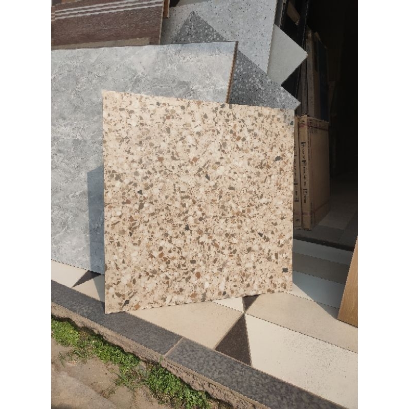 Granite lantai 60x60 motif terrazzo infiniti terazo venice brown matt