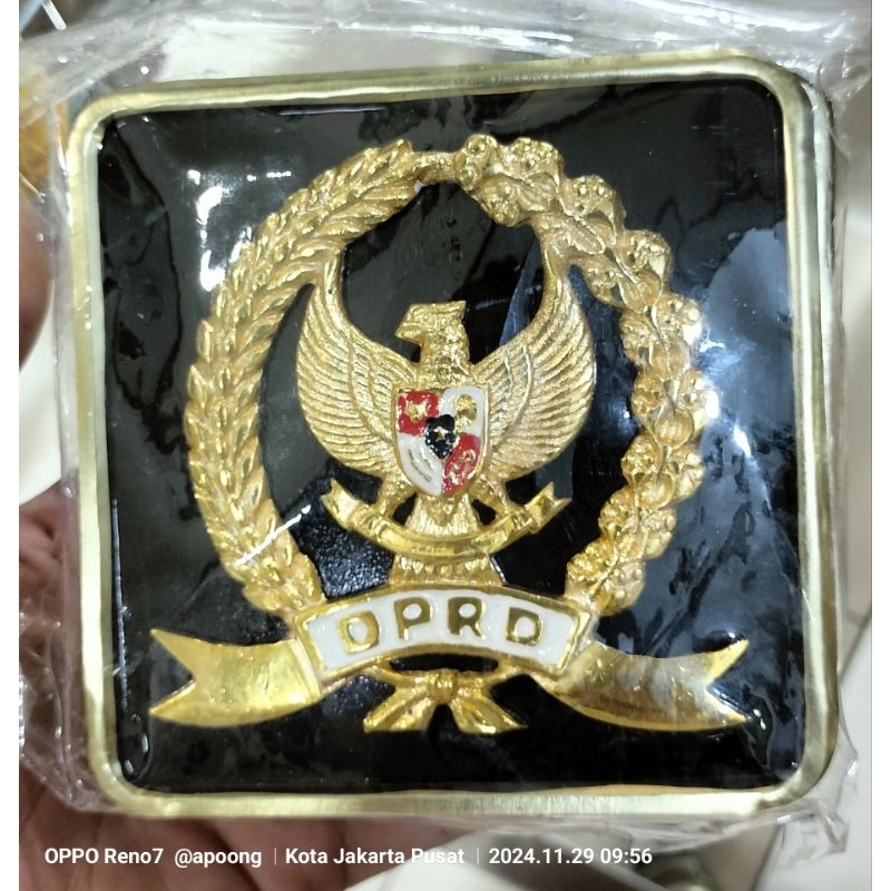 emblem plat mobil DPRD / DPR RI