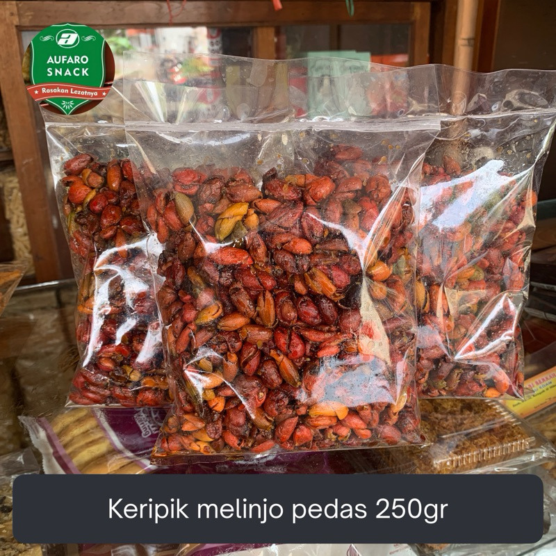 

KERIPIK KULIT MELINJO PEDAS 250 GRAM AUFARO SNACK