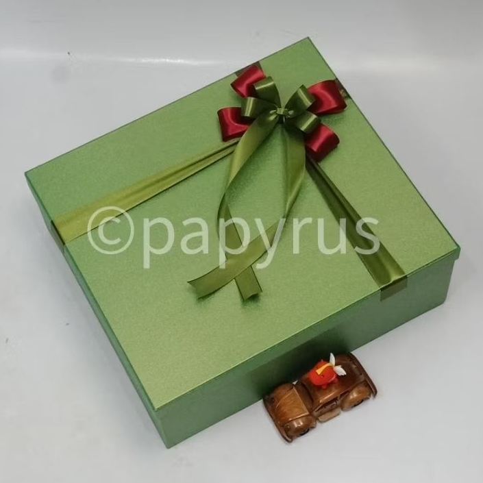 

PAPYRUS 35x40 Tinggi 15cm Kotak Kado Gift Box Hadiah V1