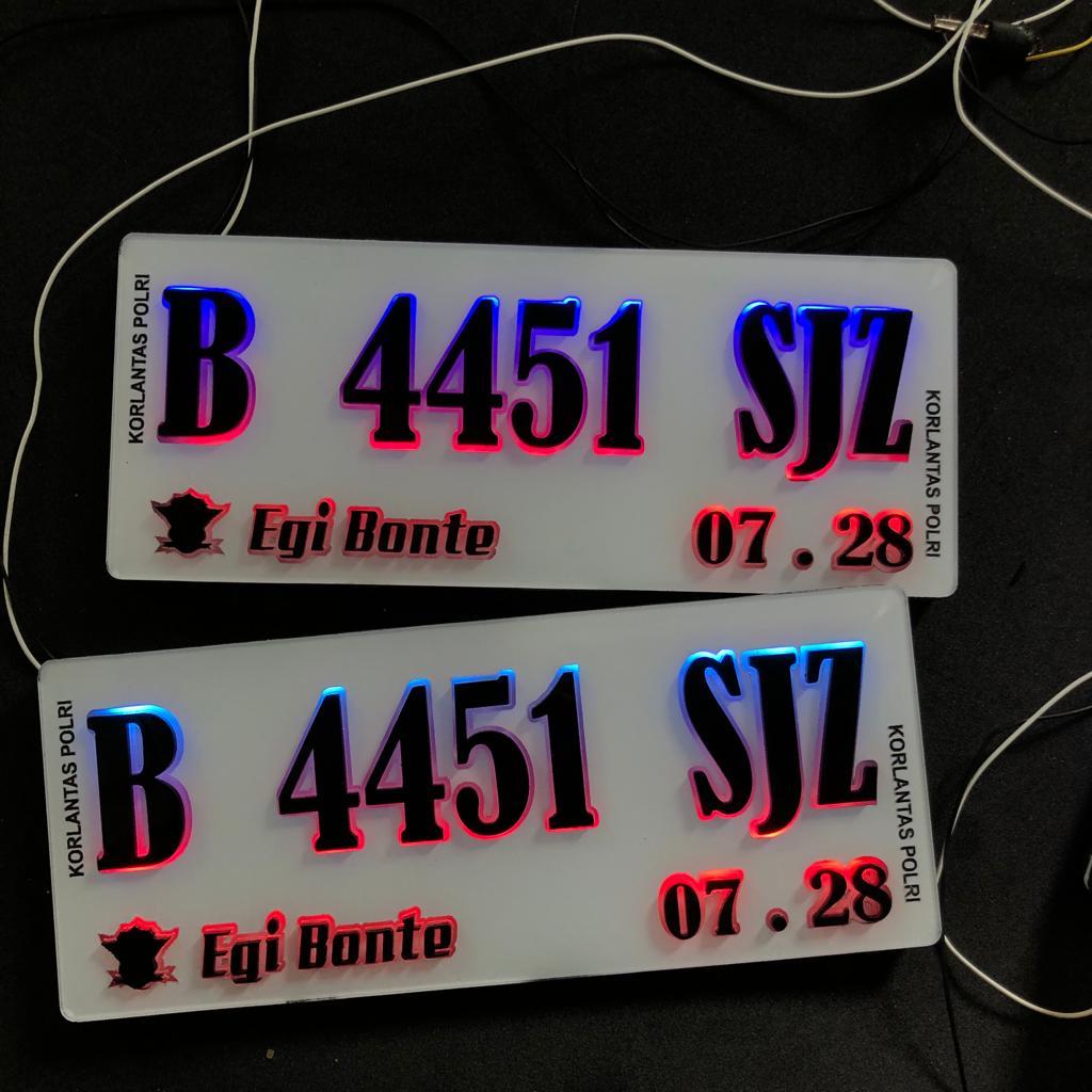 Plat motor timbul akrilik LED keren murah original / plat motor akrilik timbul