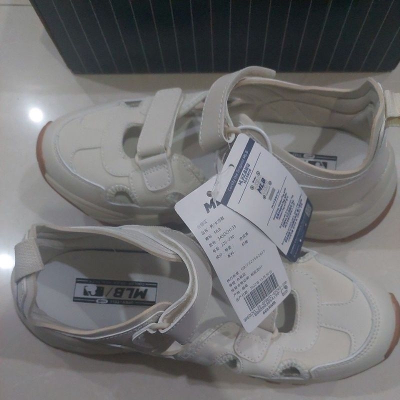 Sepatu Sandal MLB