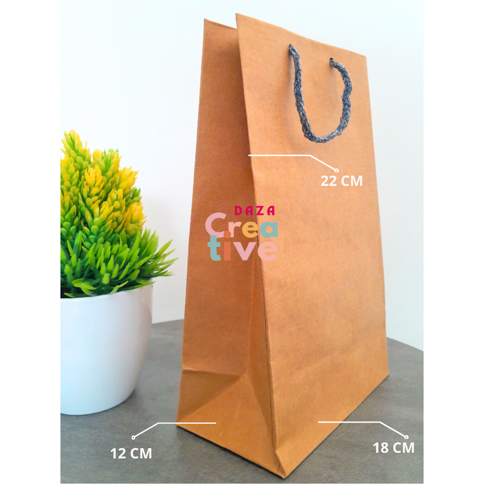 

PAPERBAG POLOS UKURAN 12x18x22cm UNTUK ISI POPMIE DAN FLORIDINA/MILKU