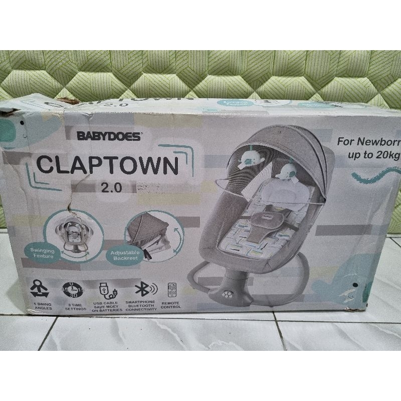 Preloved bouncer swing elektrik babydoes