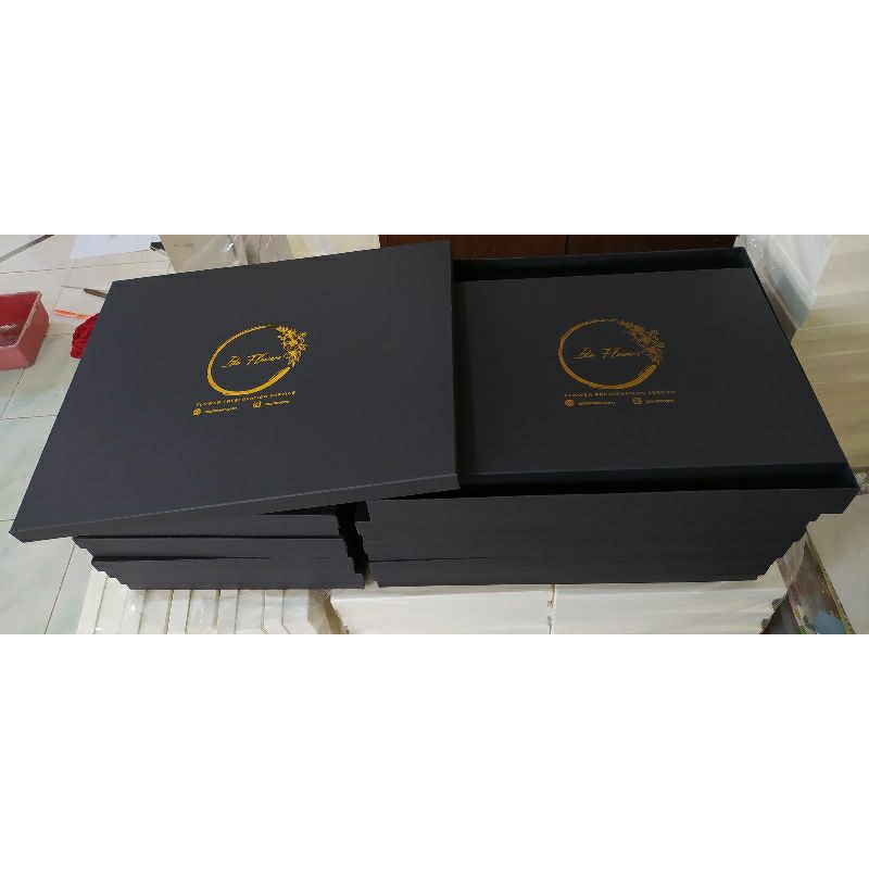 

hardbox hitam + logo foil (box 1.55x45x5 & box 2. 45x35x5)