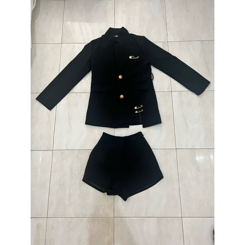 set wanita blazer dan celana pendek