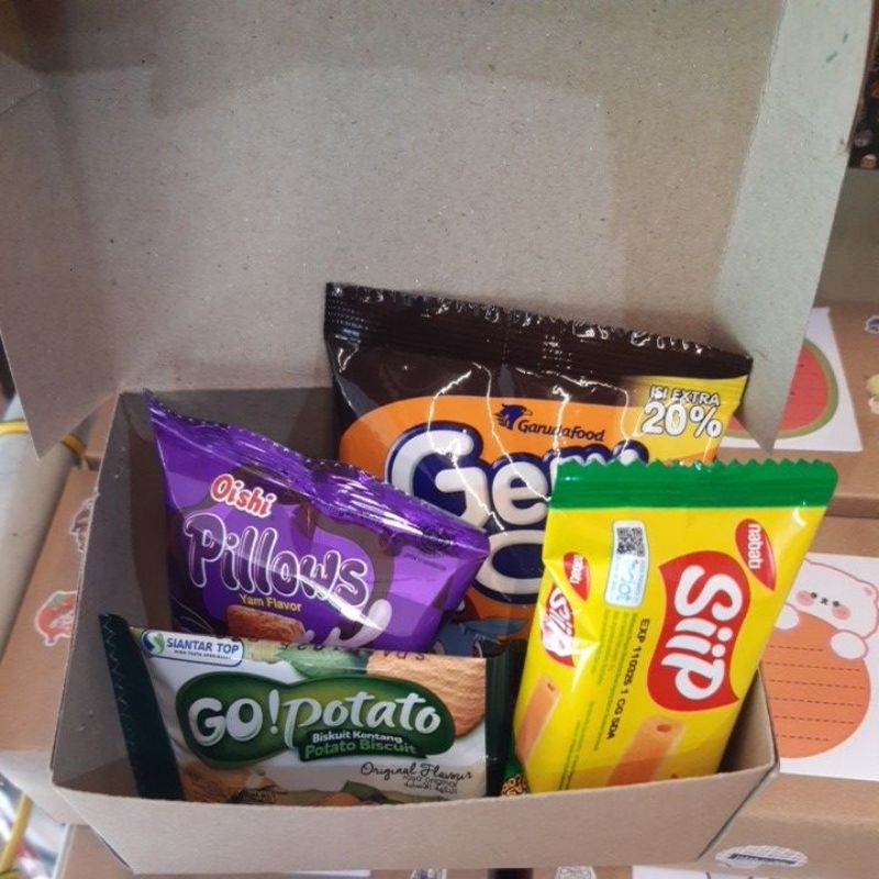 

snack ulang tahun bingkisan ulang tahun hampers
