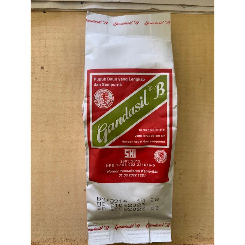 PUPUK BUAH DAN DAUN, MEMPERCEPAT PEMBUAHAN