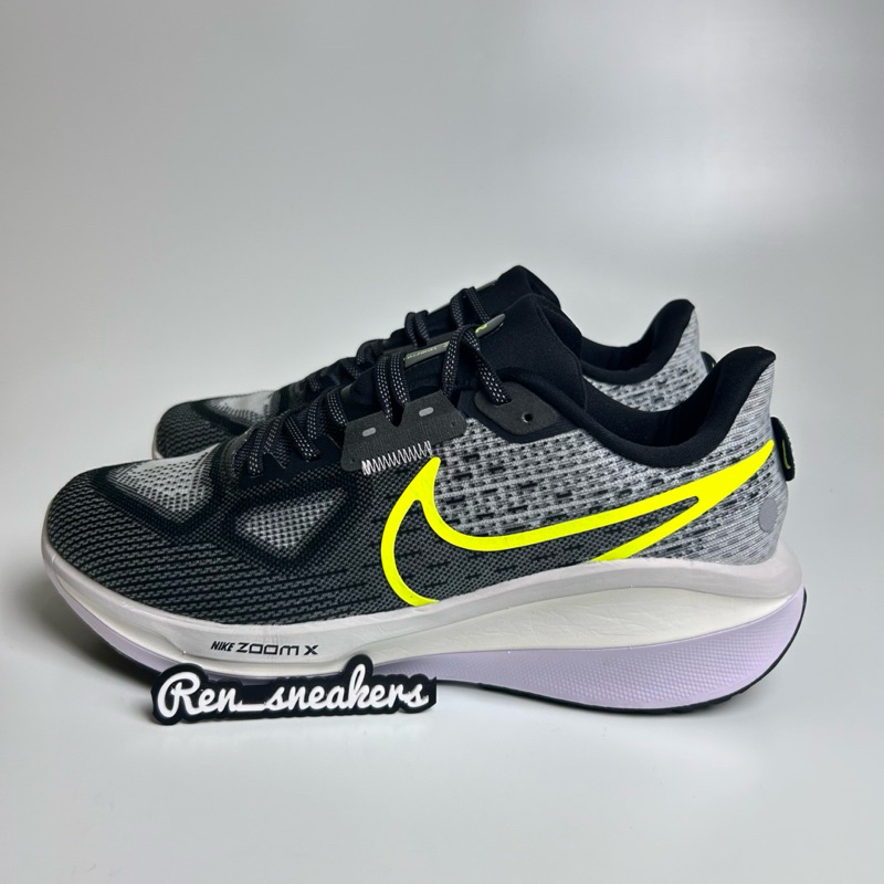 NIKE AIR ZOOM VOMERO 17 BLACK VOLT