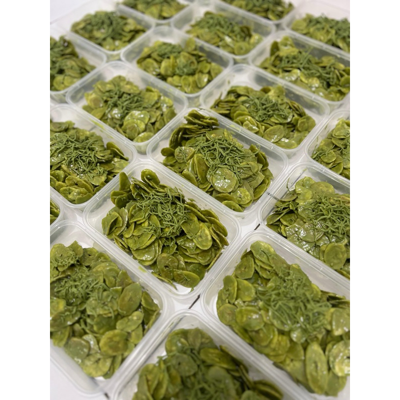 

Kripik Pisang Lumer Greentea 150gr (dengan parutan green tea)