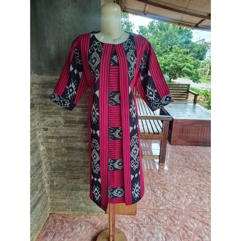 dress MIDI tenun Jepara model layer depan