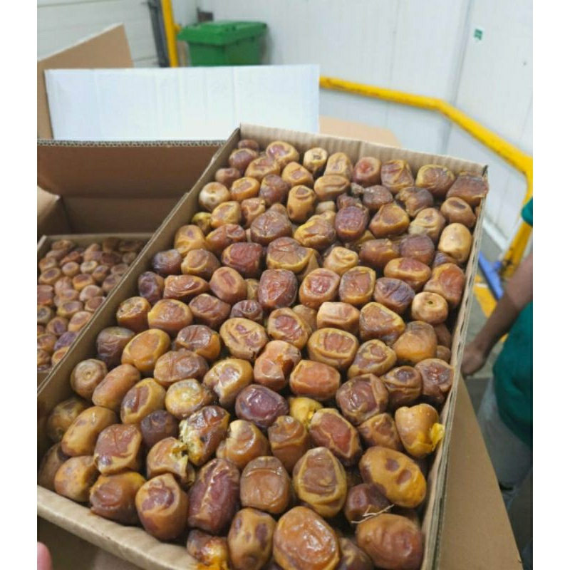 

Kurma Sukari 3 Kg Sukari Al qasim Wraping