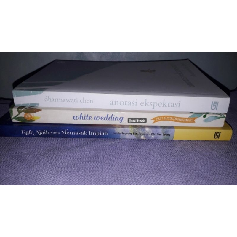 preloved novel bundle ori (kafe ajaib yg memasak impian, white wedding, anotasi ekspetasi)