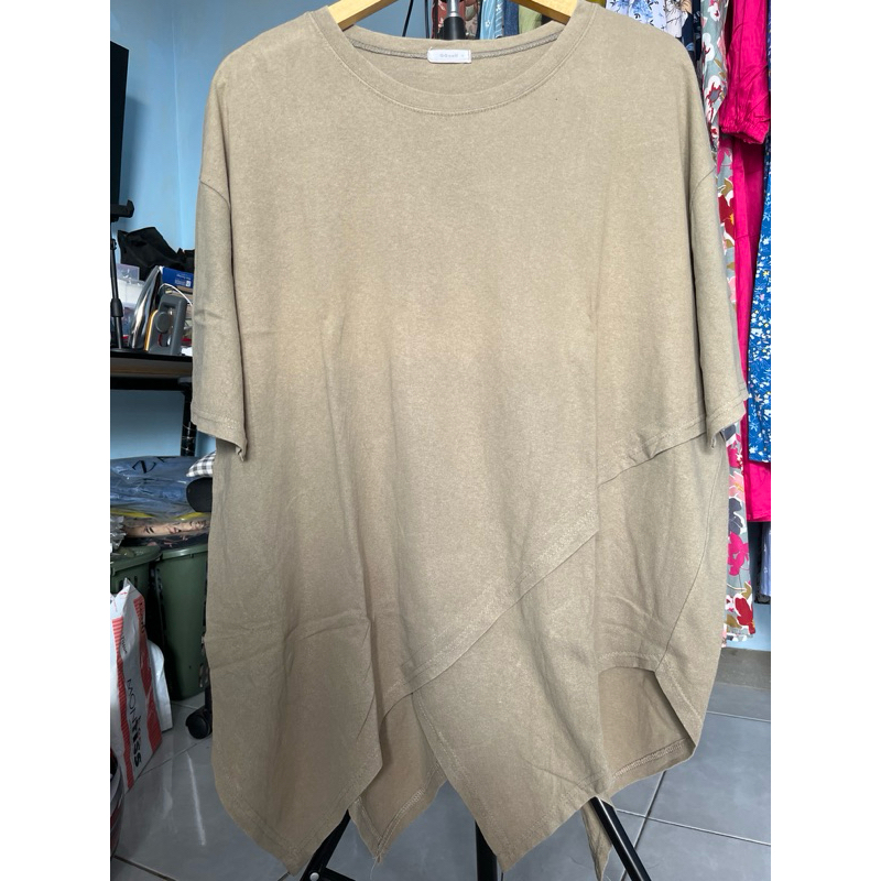 Preloved Kaos Over Size Olive by Ggooll