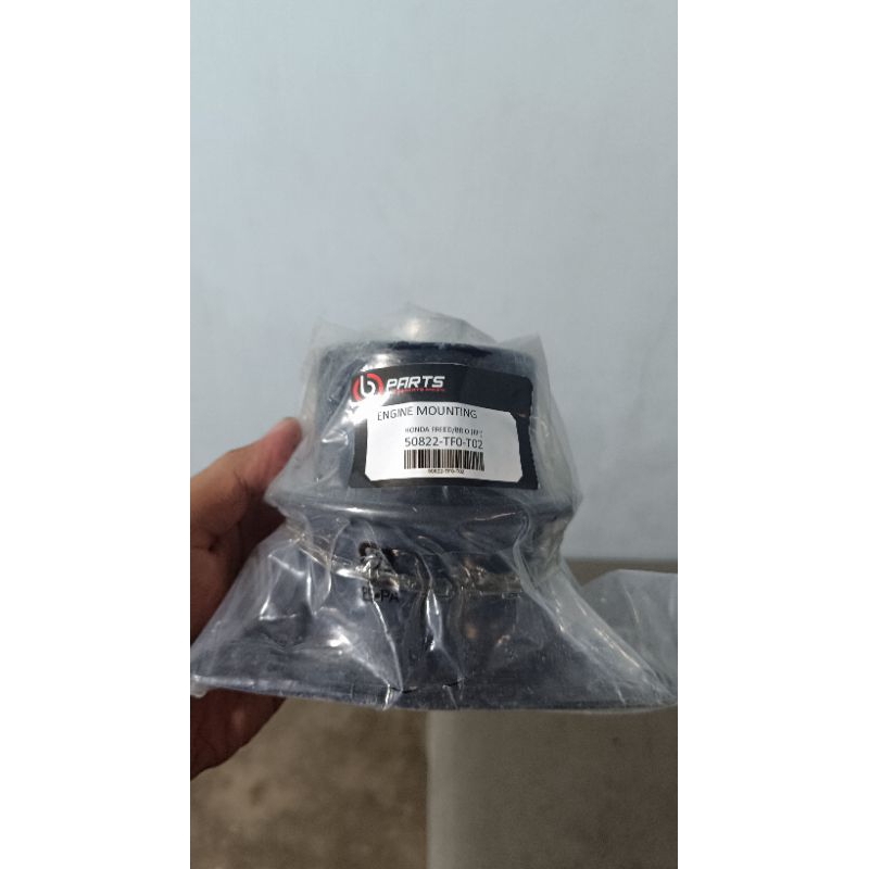 ENGINE MOUNTING FREED (KANAN)