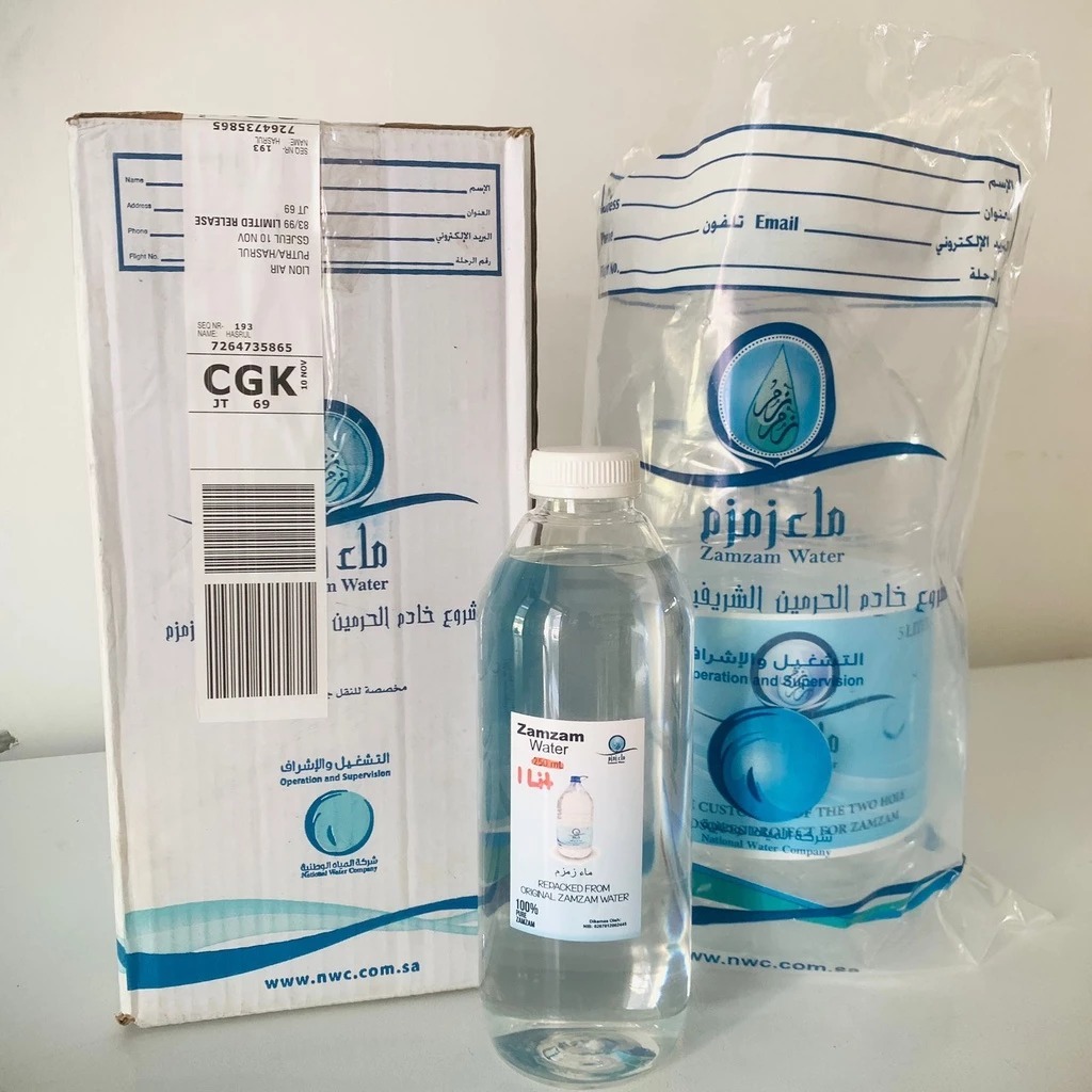 

Air Zam Zam 1 Liter Asli Original 100% Air Zamzam / Oleh Oleh Haji & Umroh