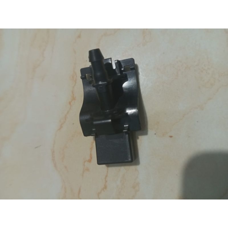 nozel air wiper innova semprotan kaca mobil yaris innova reborn fortuner vios
