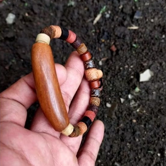 gelang kayu kombinasi 9 macam kayu bandul ulin menang