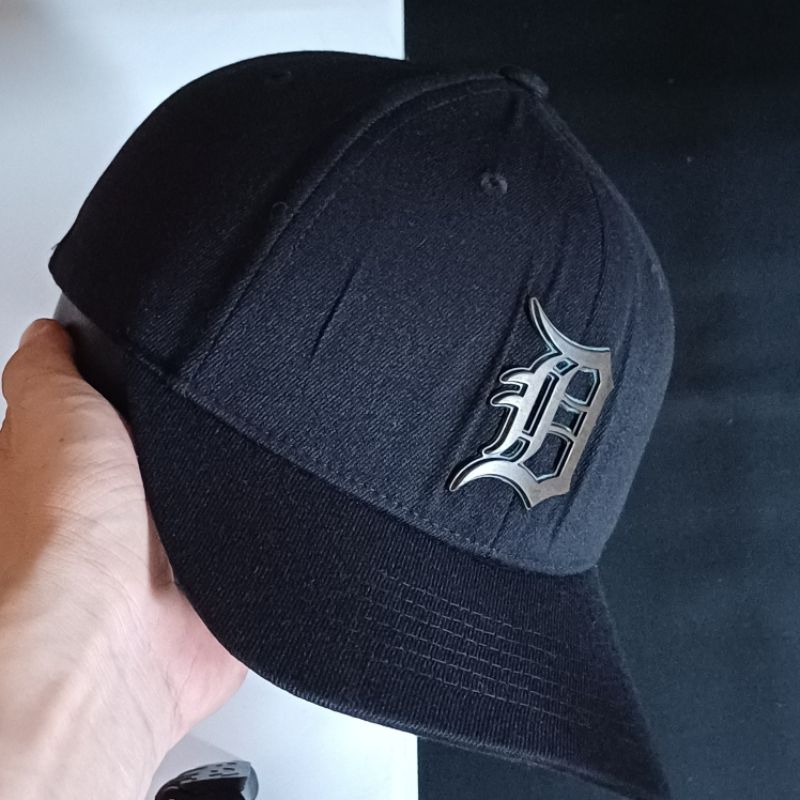 topi mlb logo besi second original