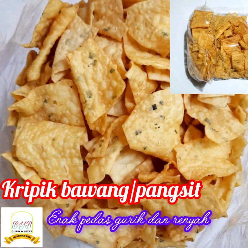 

READY KRIPIK BAWANG/KRIPIK PANGSIT KEMASAN 500 GR PEDAS RENYAH DAN GURIH