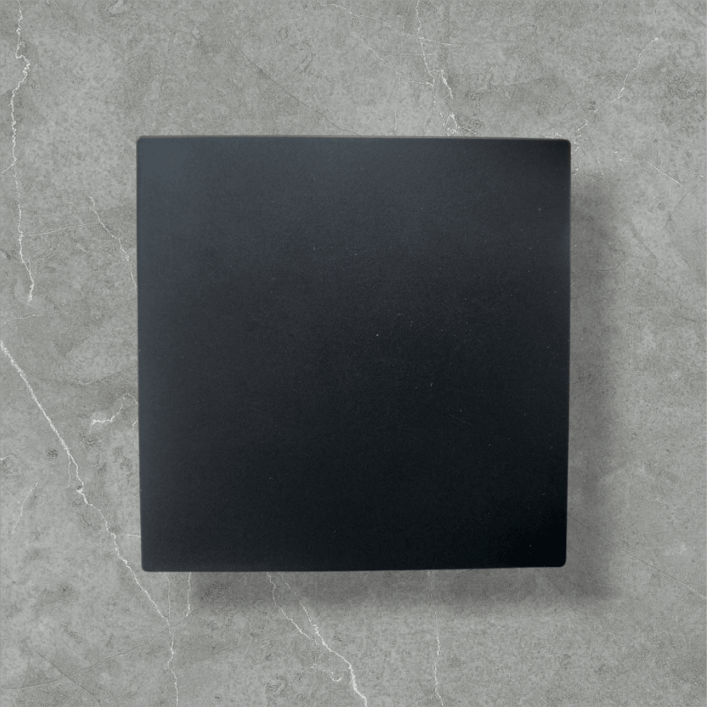 Saklar tunggal simon warna hitam no frame