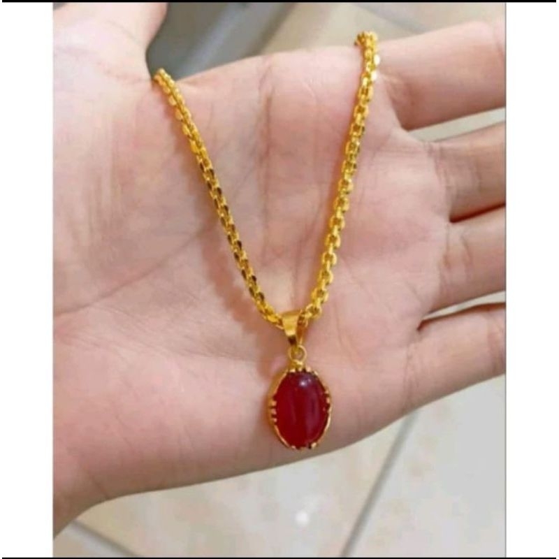 Kalung koin liontin permata delima merah