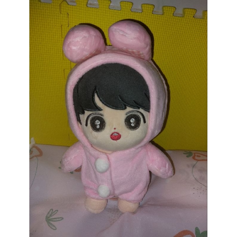 Doll BTS JK fansite boneka JUNGKOOK JK BTS 20cm 1 set dengan bajunya