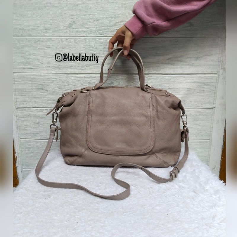 Sling Bag BreaL Tas Wanita Kulit Second Branded Preloved