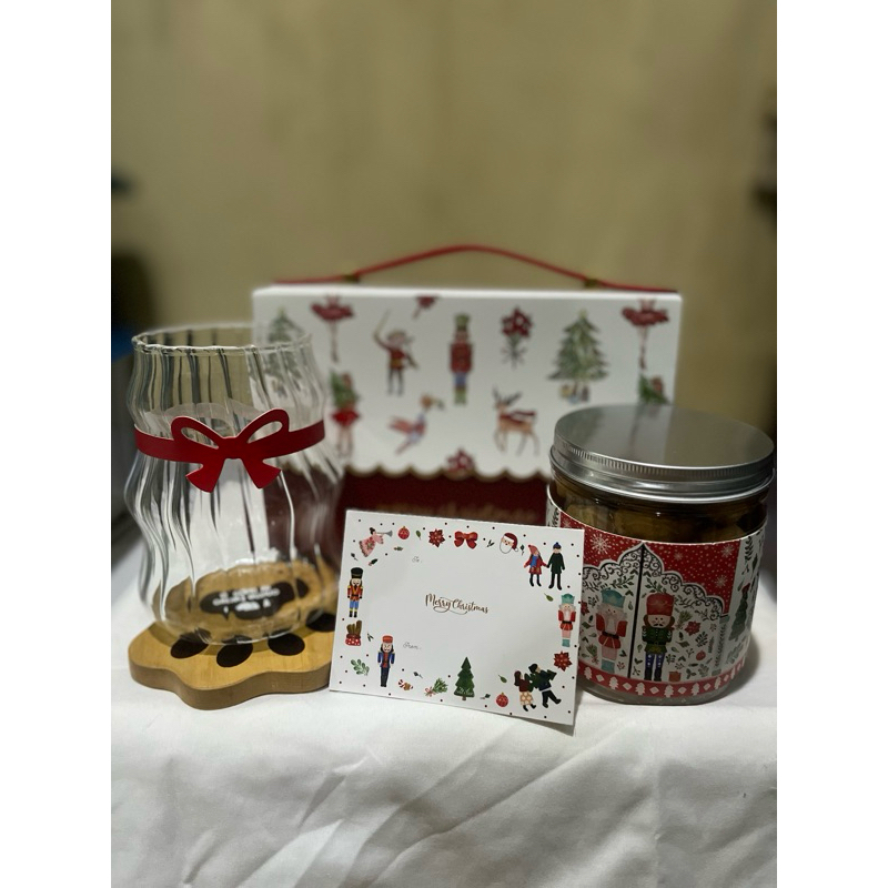

HAMPERS NATAL AESTHETIC MURAH