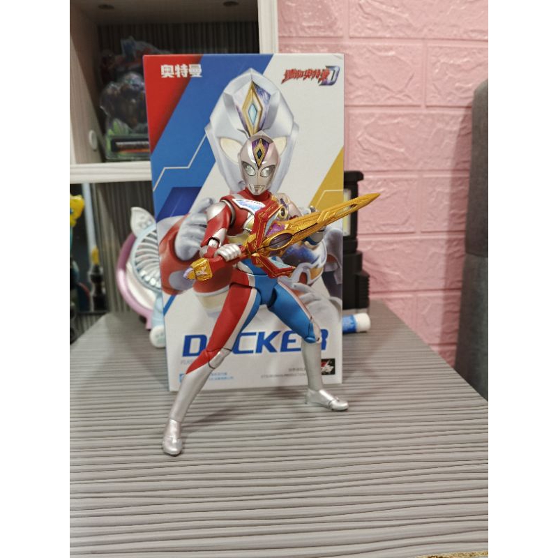 ZD Toys Ultraman Decker flashtype