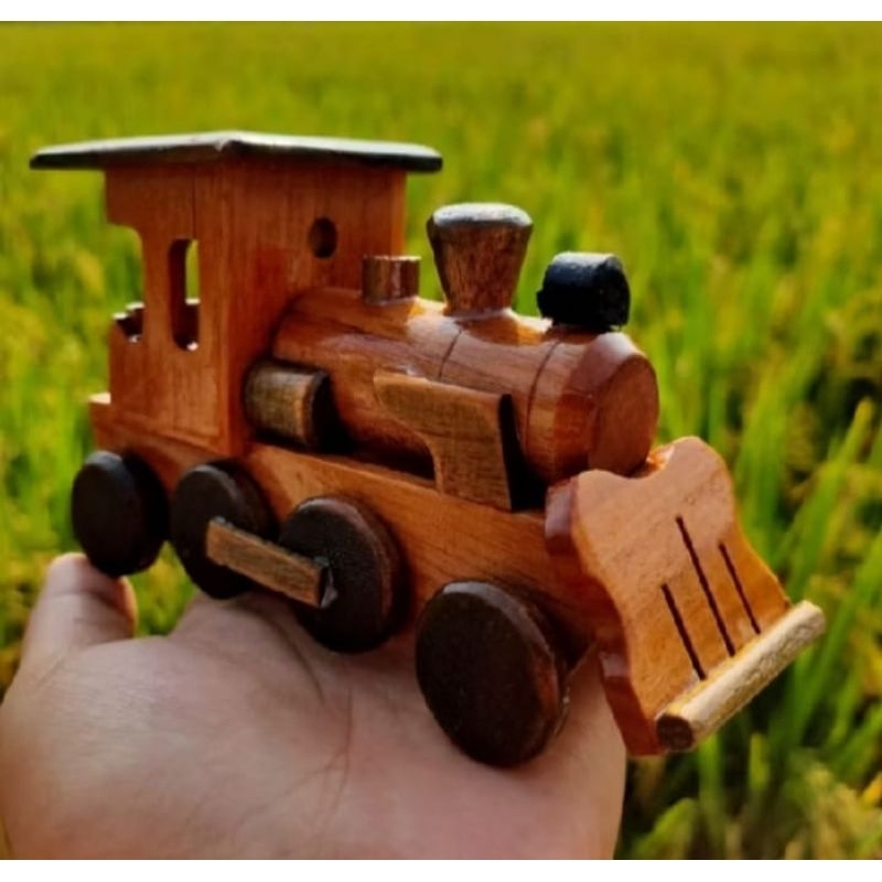 MINIATUR-KERETA-LOKOMOTIF